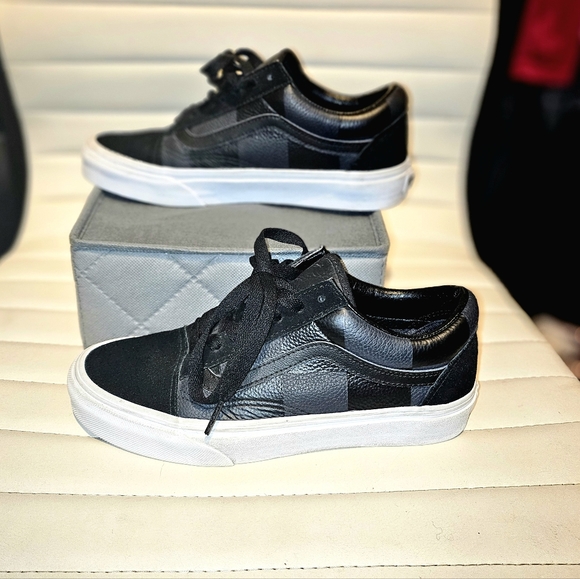 Vans Old Skool Leather Shoe Asphalt Black | Mens Sneakers - Picture 2 of 5